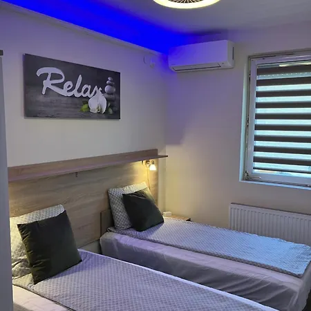 Siofokbl53apartman * שיופוק
